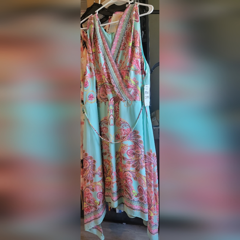 Shark bite hem aqua print dress size 24W